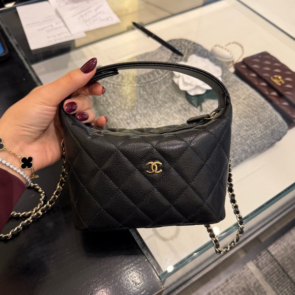 Chanel (BRAND NEW) Black Hobo clutch with chain (authentic) - Picture 1 of 3